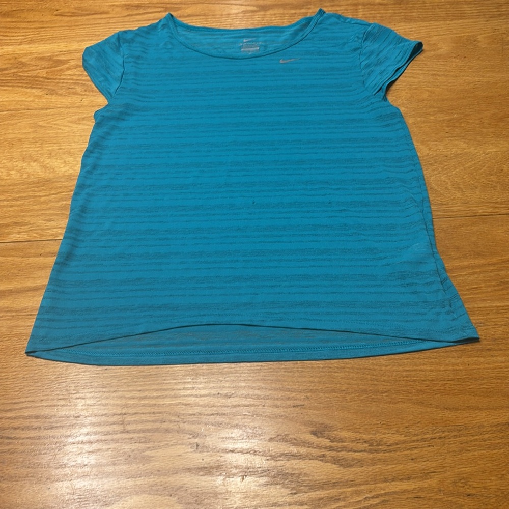 Nike Turquoise Workout Top and capris leggings - Picture 4 of 11